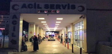 Motosikletle traktör çarpıştı... Yaralılar var