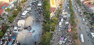 9 araç birbirine girdi! Ortalık savaş alanına döndü