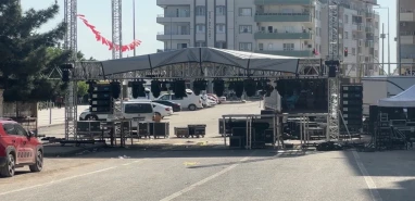 Şanlıurfa’da DEM Partili başkandan "Türk Bayrağı" ısrarı! Konser iptal edildi