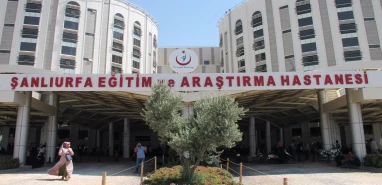 Şanlıurfa’da otomobil çocuğa çarptı! Durumu ağır