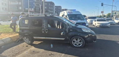 Haliliye’de meydana gelen kazada 2 kişi yaralandı