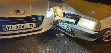 Şanlıurfa’da korkutan kaza! Seyir halindeki araçlar çarpıştı