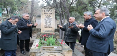 Kazancı Bedih mezarı başında anıldı