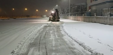 Haliliye’de kar ulaşımı etkilemeden önlemler alındı
