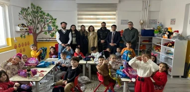 Annesi Şanlıurfa'da öğretmenlik yapmıştı... Evlilik yardımını iyiliğe dönüştürdü