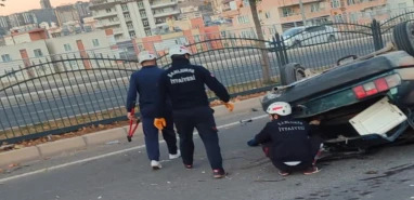 Şanlıurfa'da kaza! Araçta sıkıştılar...