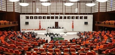 Meclis'te grup sayısı 7'ye çıkabilir