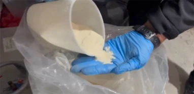 Zehir tacirlerine büyük darbe! Bir tondan fazla 'meth' yakalandı