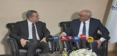 MHP ve DEM Parti arasında dikkat çeken bayramlaşma! "Hasımlık değil hısımlık"