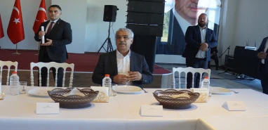 Şanlıurfa vekilini gören duyan yok! Acaba neden?