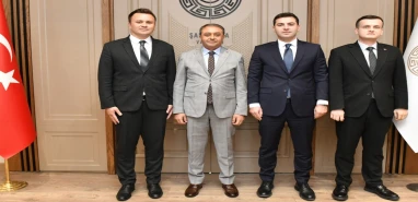 Ve göreve başladılar... Vali Şıldak ekibiyle bir arada