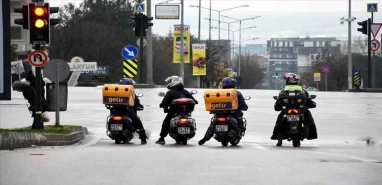 İkinci bir duyuruya kadar kuryelerin trafiğe çıkması yasaklandı