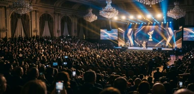 Sahte cemiyet kurup “Nobel” benzeri ödül dağıttı! Bizde de ödül dağıtan dağıtana