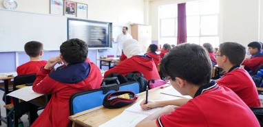 Tüm ortaokullarda uygulanacak! Yabancı dil eğitimi sil baştan