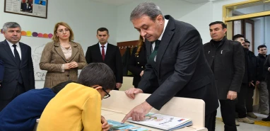 Vali Şıldak, görme engelli öğrencilerle buluştu: “Pozitif ayrıcalık tanıyacağız”