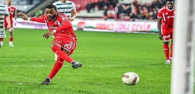Beşiktaş’ın hedefinde Ntcham var