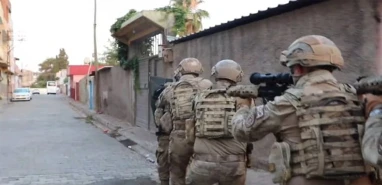 FETÖ’nün sınav yapılanmasına operasyon: Gözaltılar var