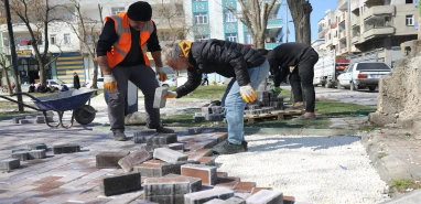 Eyyübiye’de betonun yerini yeşil alıyor!