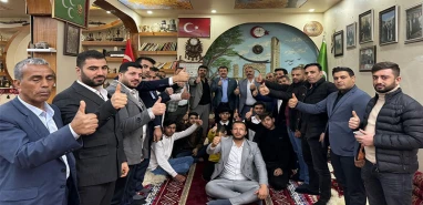 18 bin üyeli dernek Yeniden Refah Partisi'ne katıldı! Rozetlerini Mehmet Ekinci taktı