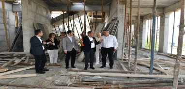 Akçakale’de projeler hızla devam ediyor! Vali Şıldak inşaat alanlarını ziyaret etti