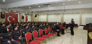 Şanlıurfa'da polis adayları stajlarını tamamladı! Emniyet Müdürüyle buluştular...