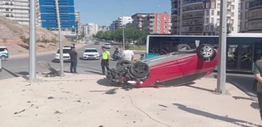 Şanlıurfa'da korkutan kaza! Takla attı