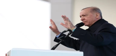 'Normal doğum' tartışmaları... Cumhurbaşkanı Erdoğan tartışmalı pankartı savundu