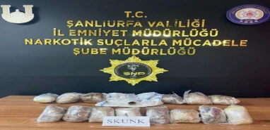 Urfa’da durdurulan araçta 8 kilo 800 gram uyuşturucu ele geçirildi