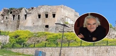 Yusuf Sabri Dişli Şanlıurfa’nın kadim surlarına dikkat çekti! “Tarihin şahidi taşlar bir bir dökülüyor”