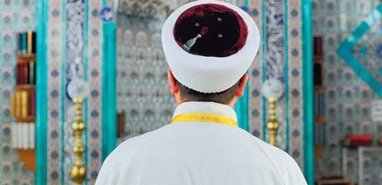 Skandal iddia: Sahte diploma ile 12 yıl imamlık yaptı