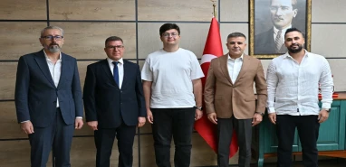 Şanlıurfa’da YKS birincisine müdürlükte özel kabul