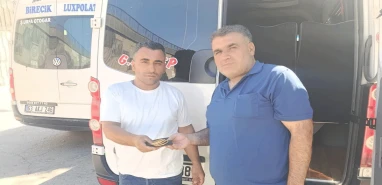 Şanlıurfa'da 'insanlık ölmemiş' dedirtti! 800 bin liralık altını sahibine verdi