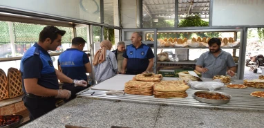 Siverek’te ekmeğe hijyen ayarı: 5 işletmeye ceza