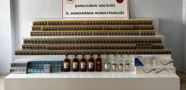Şanlıurfa’da jandarmadan ‘şok yol’ kontrolü! Binlerce kaçak ürüne el konuldu