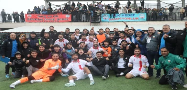 Viranşehir Belediyespor liderliği bırakmıyor!