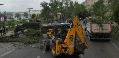 Şanlıurfa’da afette kapanan yolda son engel de kalktı!