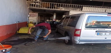 Şanlıurfa’da aracını gören oraya akın etti! Kuyruk var…