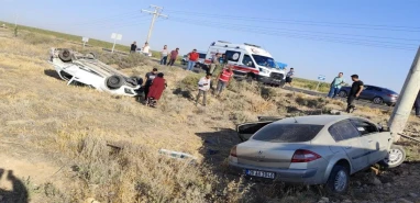 Şanlıurfa’da çarpışan arabalar şarampole uçtu! Yaralılar var