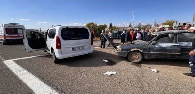 Şanlıurfa’da cenaze yolunda kaza! 3 yaralı