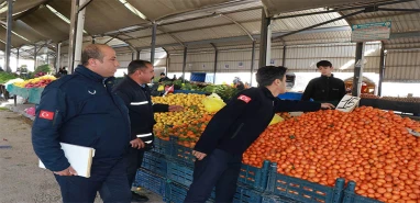 Şanlıurfa’da fiyatlar fırladı, zabıta pazara indi!