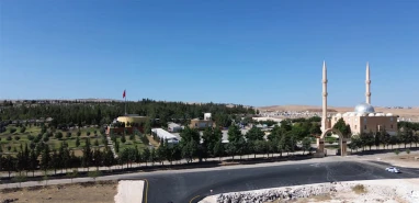 Şanlıurfa’da mezarlığa gidenler şaşkınlığını gizleyemedi!