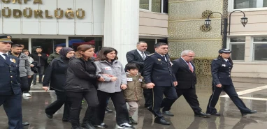 Şanlıurfa’da şehit cenazesinde yürek yakan kare!