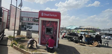 Şanlıurfa’da ticaretin kalbine ATM!