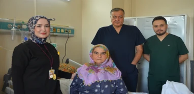 Şanlıurfa'da tıp tarihine geçecek başarı: Kalbi çalışırken bypass ettiler!