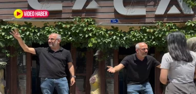 Şanlıurfa'da kafe kapısında sınav nöbeti: Öğrenci almıyorum!