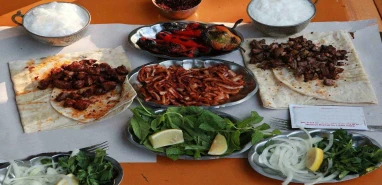 Şanlıurfalılar ciğere hücum etti!
