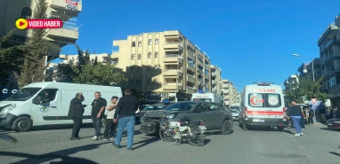 Şanlıurfa’da cadde ortasında kaza! 1'i ağır 2 yaralı