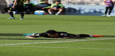 Şanlıurfaspor’un golcüsü Joaquin Ardaiz tedavisi için Uruguay’a gitti