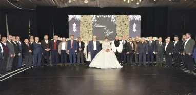 Türkiye bu düğünü konuşuyor! Şanlıurfa'da milyarderin kızı evlendi