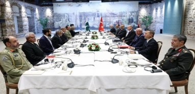 Cumhurbaşkanı Erdoğan'dan Şahbaz paylaşımı: Birçok kritik konuyu ele aldık